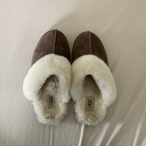 Women’s UGG Scuffette II Slippers in Expresso